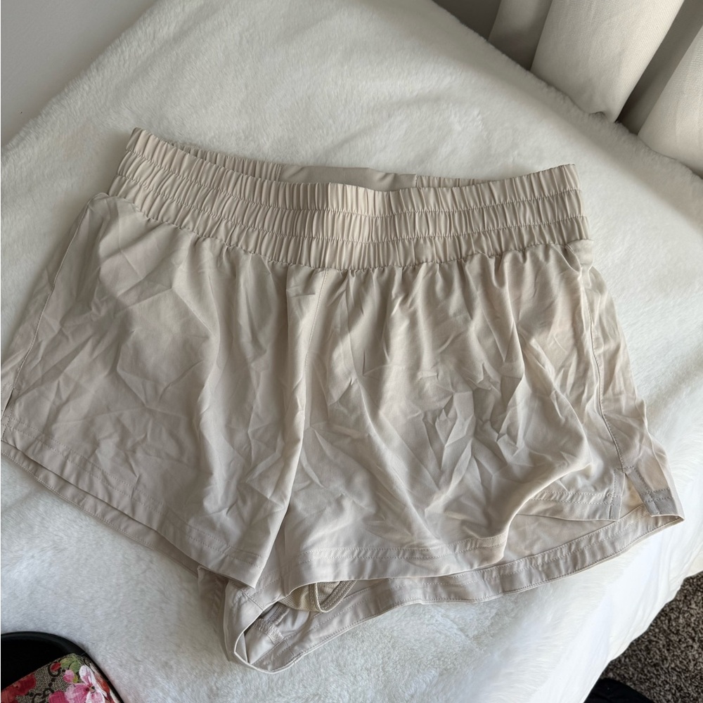 Varley Women's kallin running shorts 3